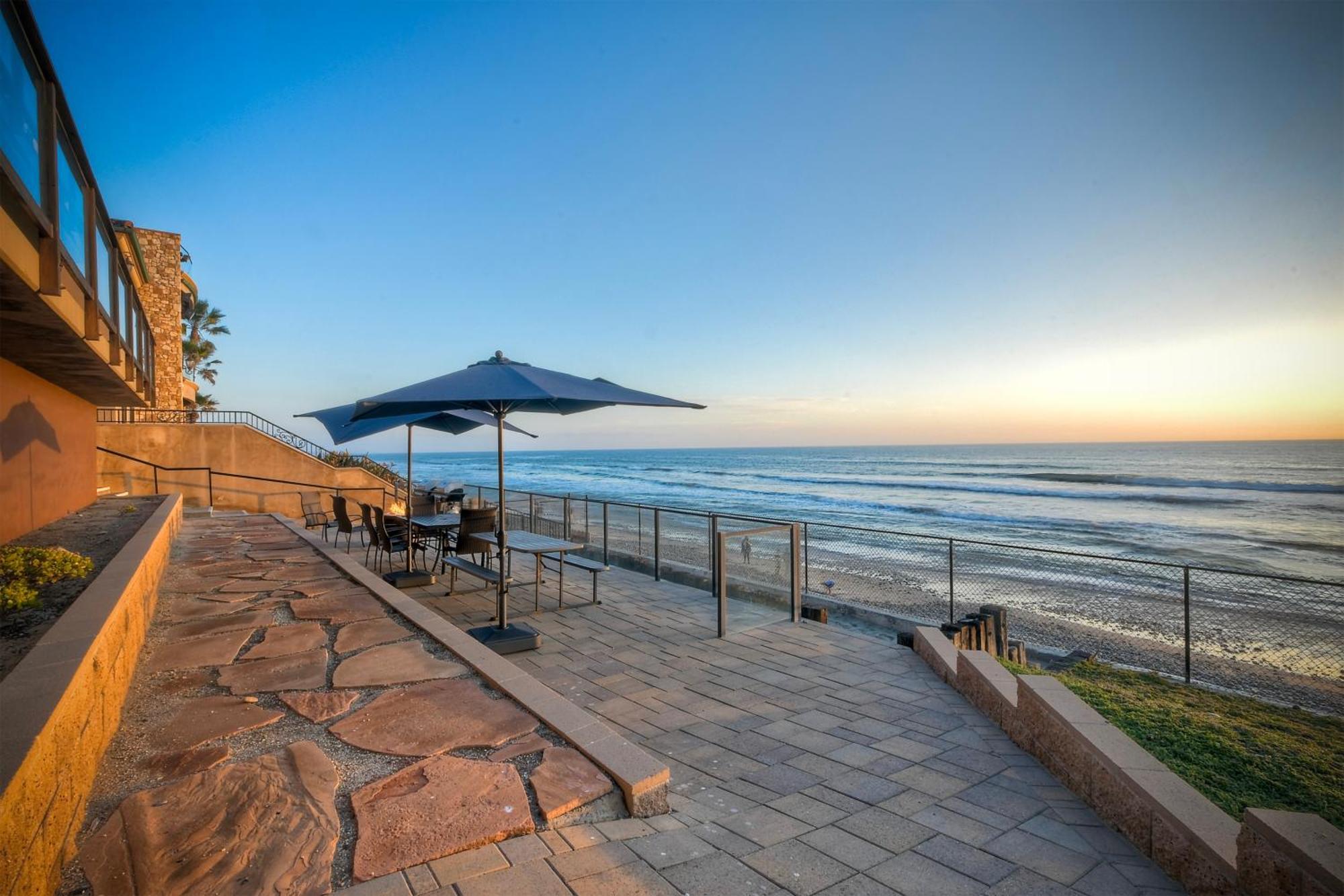 Вилла Oceanfront Getaway - Ocean Views - Fire Pit - Bbq - Beach Access Карлсбад Экстерьер фото