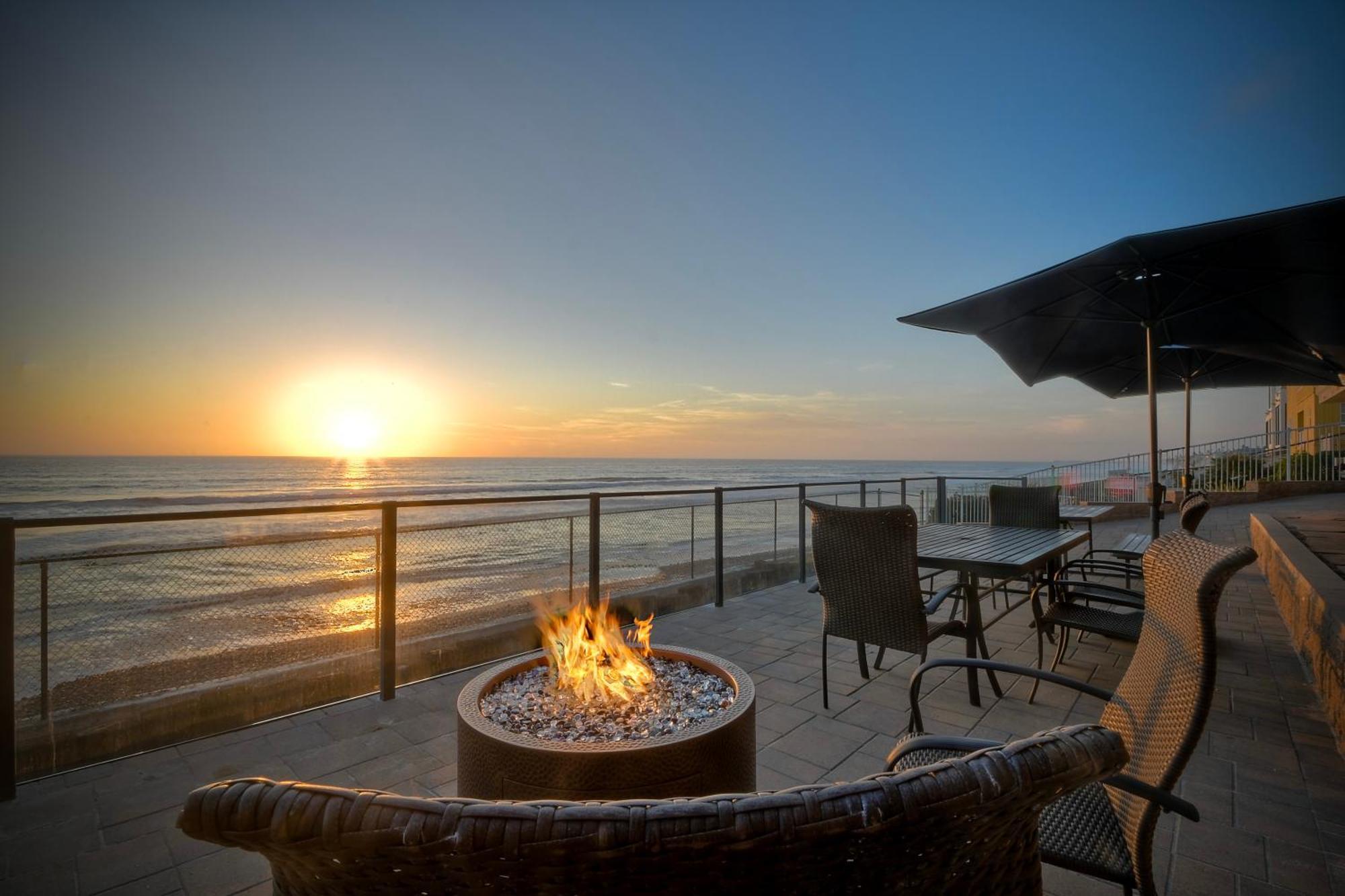 Вилла Oceanfront Getaway - Ocean Views - Fire Pit - Bbq - Beach Access Карлсбад Экстерьер фото